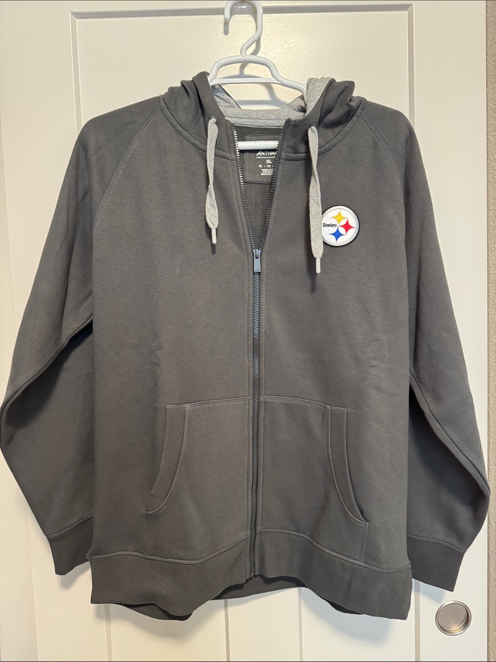 Antigua Men’s  Gray Full-Zip Hooded Jacket with NFL Steelers Team Patch